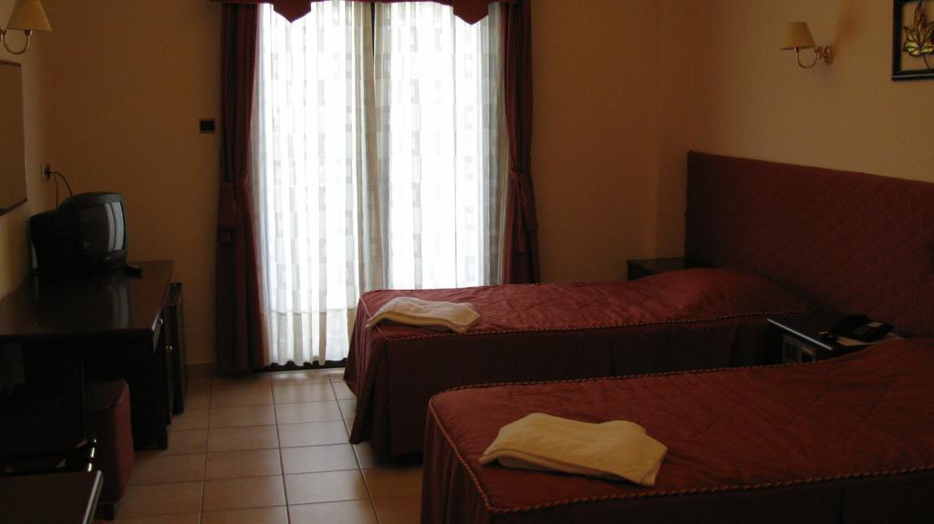 Diakonia Otel Selanik Oda fotoğraf